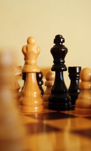 Preview wallpaper chess, pieces, king, queen, game, games