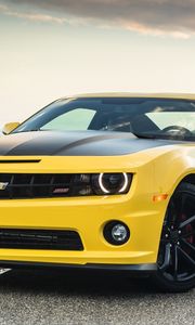 Preview wallpaper chevrolet, camaro, 1le, yellow, front, muscle car, road, tree, sky