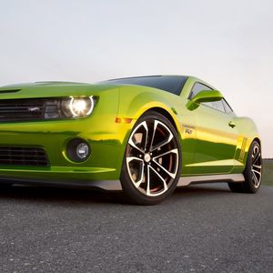 Preview wallpaper chevrolet camaro, cars, car, green