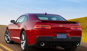 Preview wallpaper chevrolet, camaro, ss, 2013, rear view, red