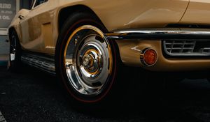 Preview wallpaper chevrolet, car, beige, retro