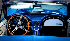 Preview wallpaper chevrolet corvette, chevrolet, car, steering wheel, blue