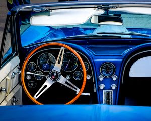 Preview wallpaper chevrolet corvette, chevrolet, car, steering wheel, blue