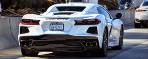 Preview wallpaper chevrolet corvette, chevrolet, car, white, parking