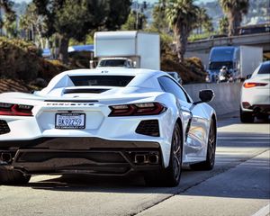 Preview wallpaper chevrolet corvette, chevrolet, car, white, parking