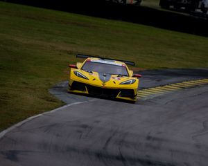 Preview wallpaper chevrolet corvette, chevrolet, car, yellow, race