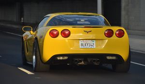 Preview wallpaper chevrolet corvette, chevrolet, car, yellow, road