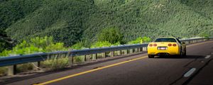 Preview wallpaper chevrolet corvette, chevrolet, car, yellow, back view