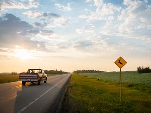 Preview wallpaper chevrolet silverado, chevrolet car, red, road