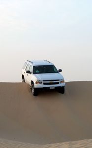 Preview wallpaper chevrolet tahoe, chevrolet, car, suv, desert