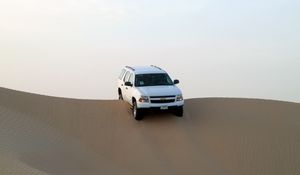 Preview wallpaper chevrolet tahoe, chevrolet, car, suv, desert