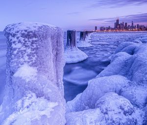 Preview wallpaper chicago, night city, winter, ice, frost