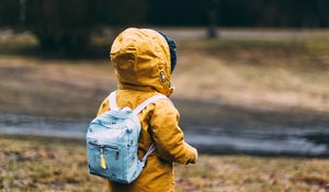 Preview wallpaper child, backpack, autumn, walk