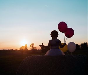 Preview wallpaper child, balloons, sunset