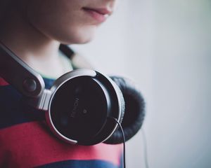 Preview wallpaper child, boy, headphones, lips