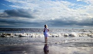 Preview wallpaper child, girl, beach, sea, waves