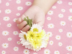 Preview wallpaper child, hand, flowers, baby