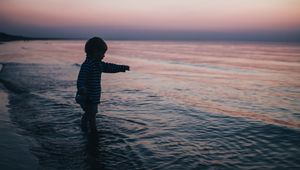 Preview wallpaper child, kid, childhood, sea, sunset