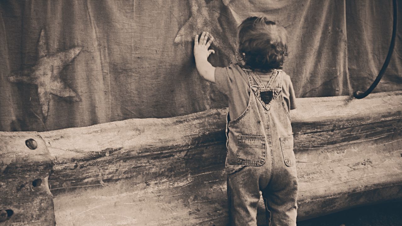 Wallpaper child, overalls, bw