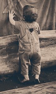 Preview wallpaper child, overalls, bw