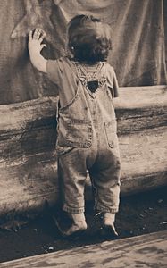 Preview wallpaper child, overalls, bw