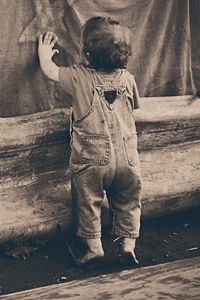 Preview wallpaper child, overalls, bw