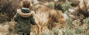 Preview wallpaper child, running, path, grass