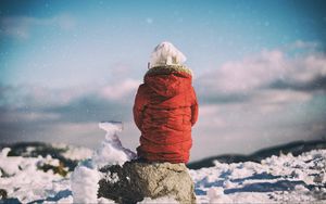 Preview wallpaper child, winter, snow, walk, stone