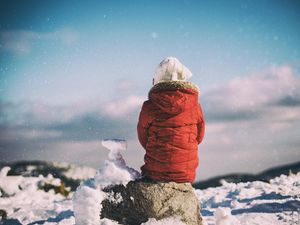 Preview wallpaper child, winter, snow, walk, stone