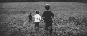 Preview wallpaper children, field, bw, run