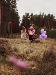 Preview wallpaper children, walk, couple, childhood, mood, balloons, basket