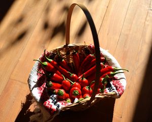 Preview wallpaper chili, pepper, basket, shadow