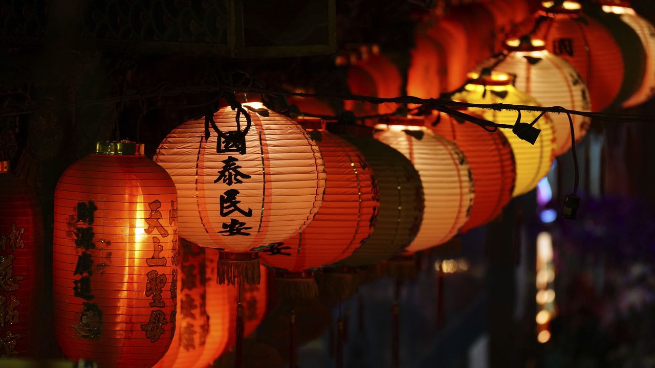 Wallpaper chinese lanterns, lanterns, hieroglyphs, red, dark