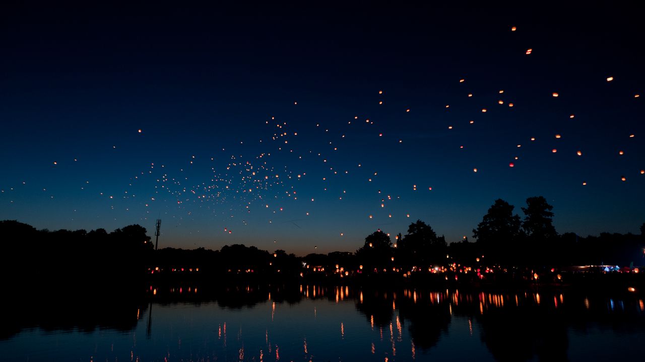 Wallpaper chinese lanterns, sky lanterns, night, river, holiday