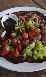 Preview wallpaper chocolate, strawberry, kiwi, grapes, dish, dessert