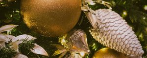 Preview wallpaper christmas decorations, ball, glitter