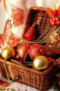 Preview wallpaper christmas decorations, balloons, decorations, candle, shoe, thread, needles, box, new year