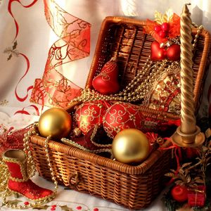 Preview wallpaper christmas decorations, balloons, decorations, candle, shoe, thread, needles, box, new year