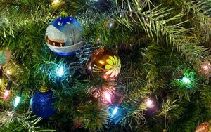 Preview wallpaper christmas decorations, balloons, garland, tree, holiday, new year