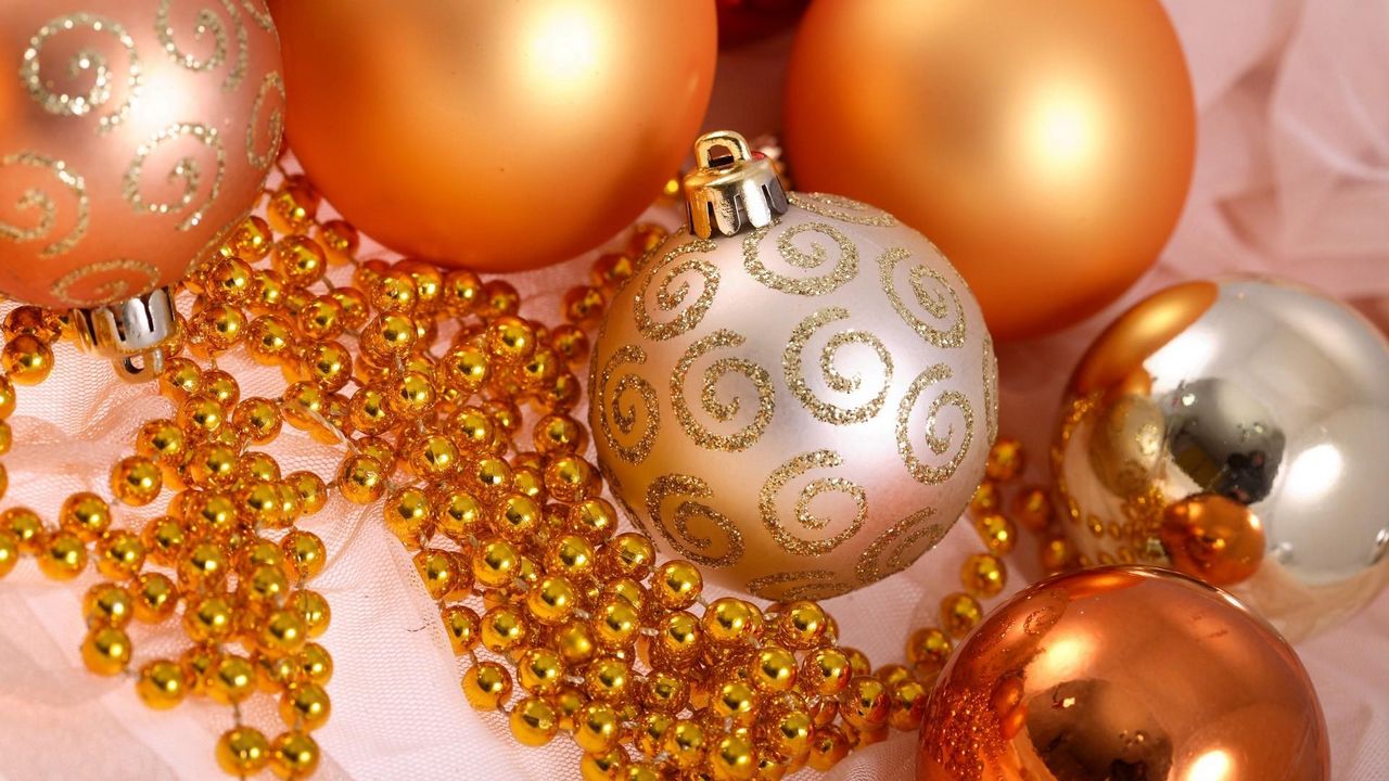 Wallpaper christmas decorations, balloons, glitter, gold, beads, close-up