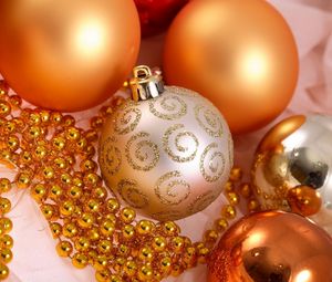 Preview wallpaper christmas decorations, balloons, glitter, gold, beads, close-up