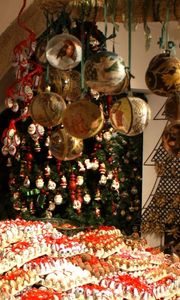 Preview wallpaper christmas decorations, balloons, many, trees, holiday, new year