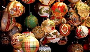 Preview wallpaper christmas decorations, balloons, patterns, different, many, threads, hanging, holiday