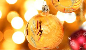 Preview wallpaper christmas decorations, balloons, yellow, pair, pattern, close-up