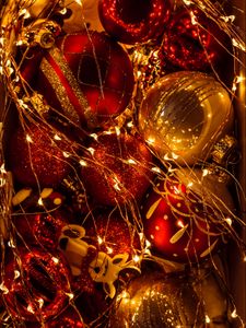 Preview wallpaper christmas decorations, garland, new year, christmas, decoration, glitter, golden