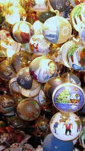 Preview wallpaper christmas decorations, new year, balloons, attributes, showcase