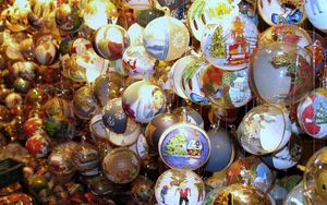 Preview wallpaper christmas decorations, new year, balloons, attributes, showcase