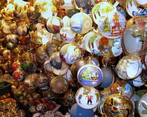 Preview wallpaper christmas decorations, new year, balloons, attributes, showcase