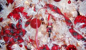 Preview wallpaper christmas decorations, ribbon, decorations, balloons, christmas tree
