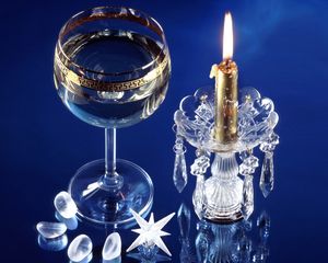 Preview wallpaper christmas, new year, candle, crystal, glass